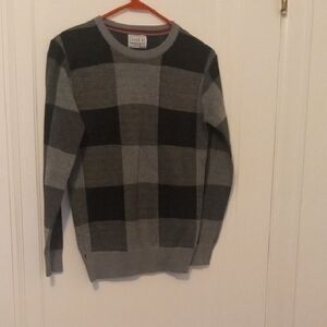 boys 14/16 gray black checkered sweater